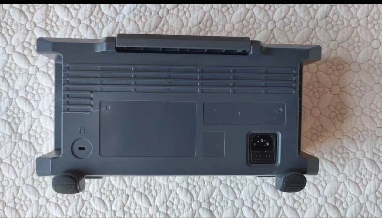 SIGLENT SDS1204X-E 200MHz 4Cha - огляд і ціна Digital Storage Oscilloscope 4 Channel 100Mhz